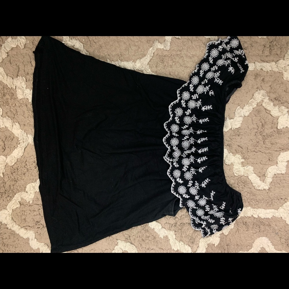 Shirts - Picture 2 of 6